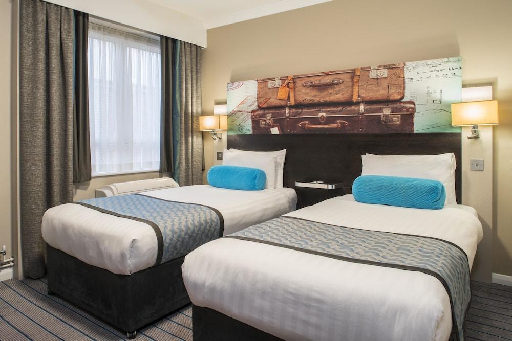 Mercure London Heathrow Airport Hillingdon Esterno foto