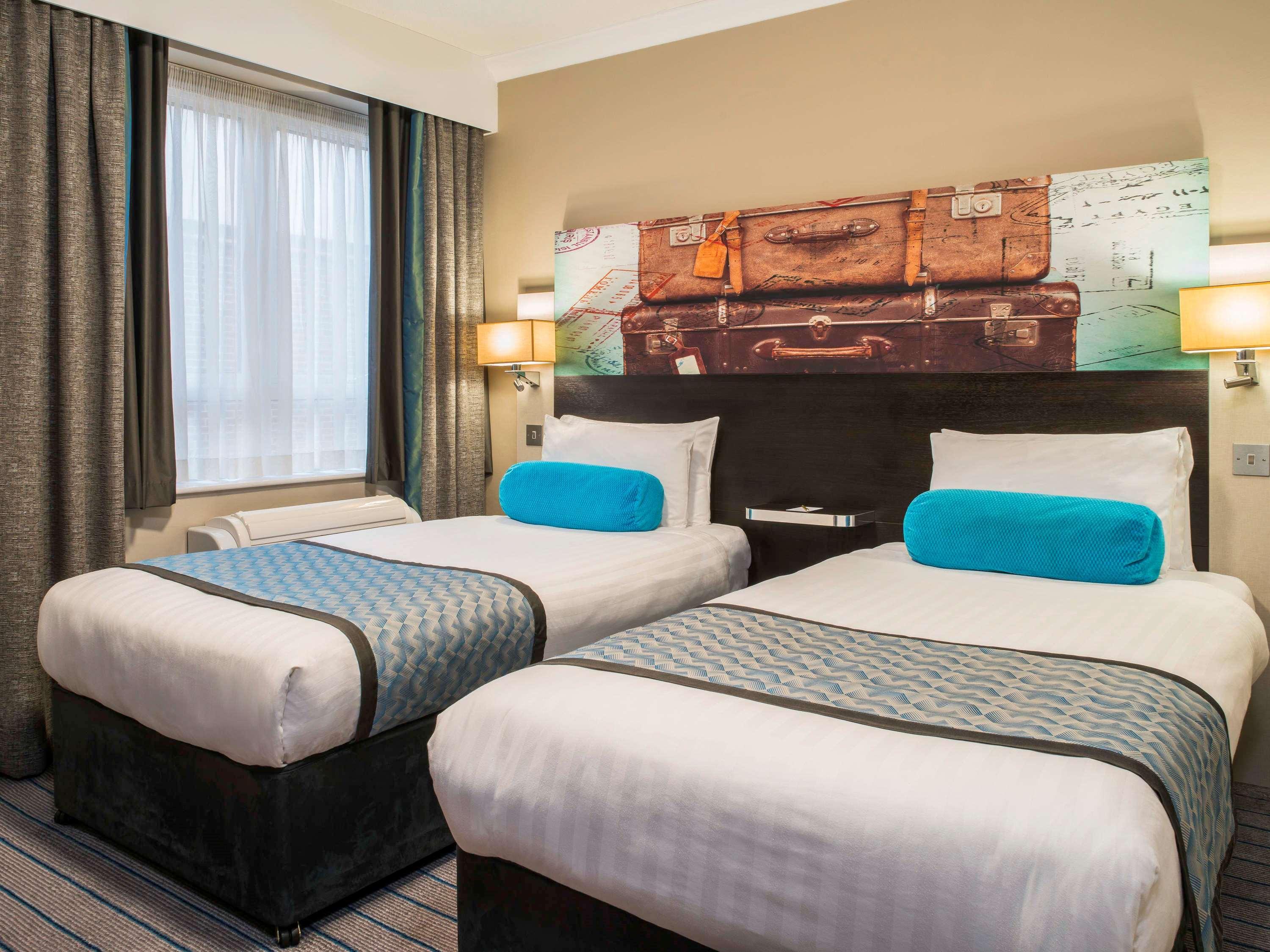 Mercure London Heathrow Airport Hillingdon Esterno foto