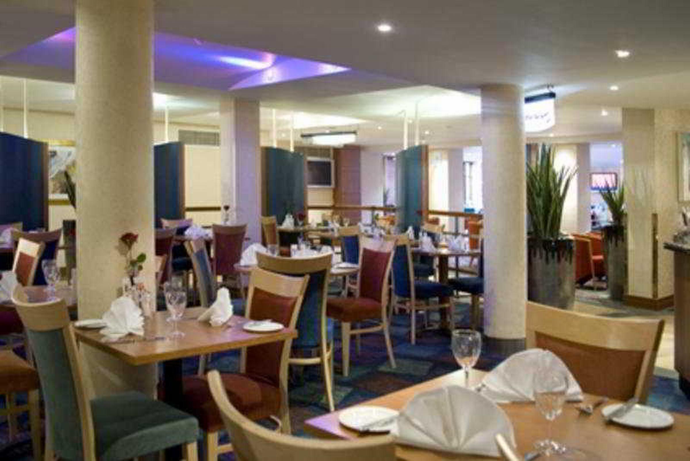 Mercure London Heathrow Airport Hillingdon Esterno foto