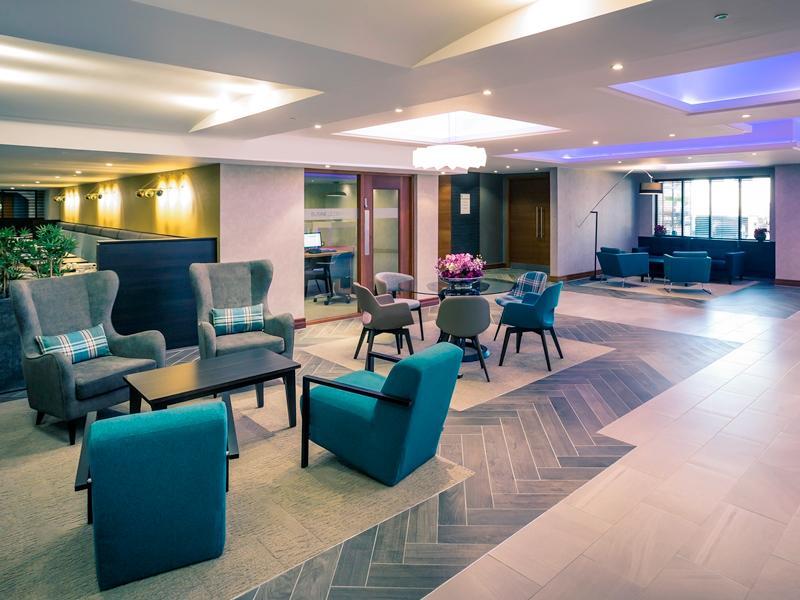 Mercure London Heathrow Airport Hillingdon Esterno foto