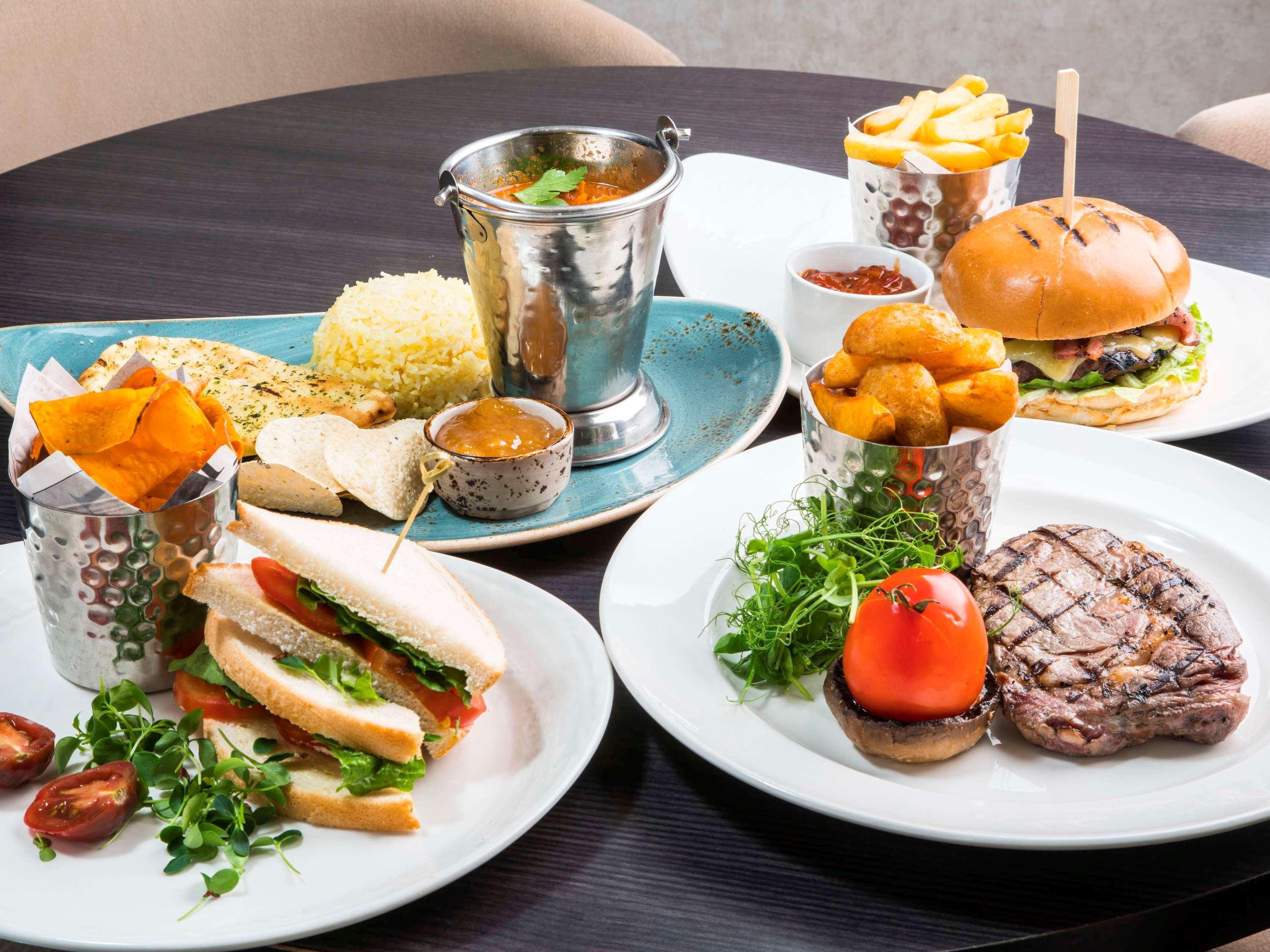 Mercure London Heathrow Airport Hillingdon Esterno foto