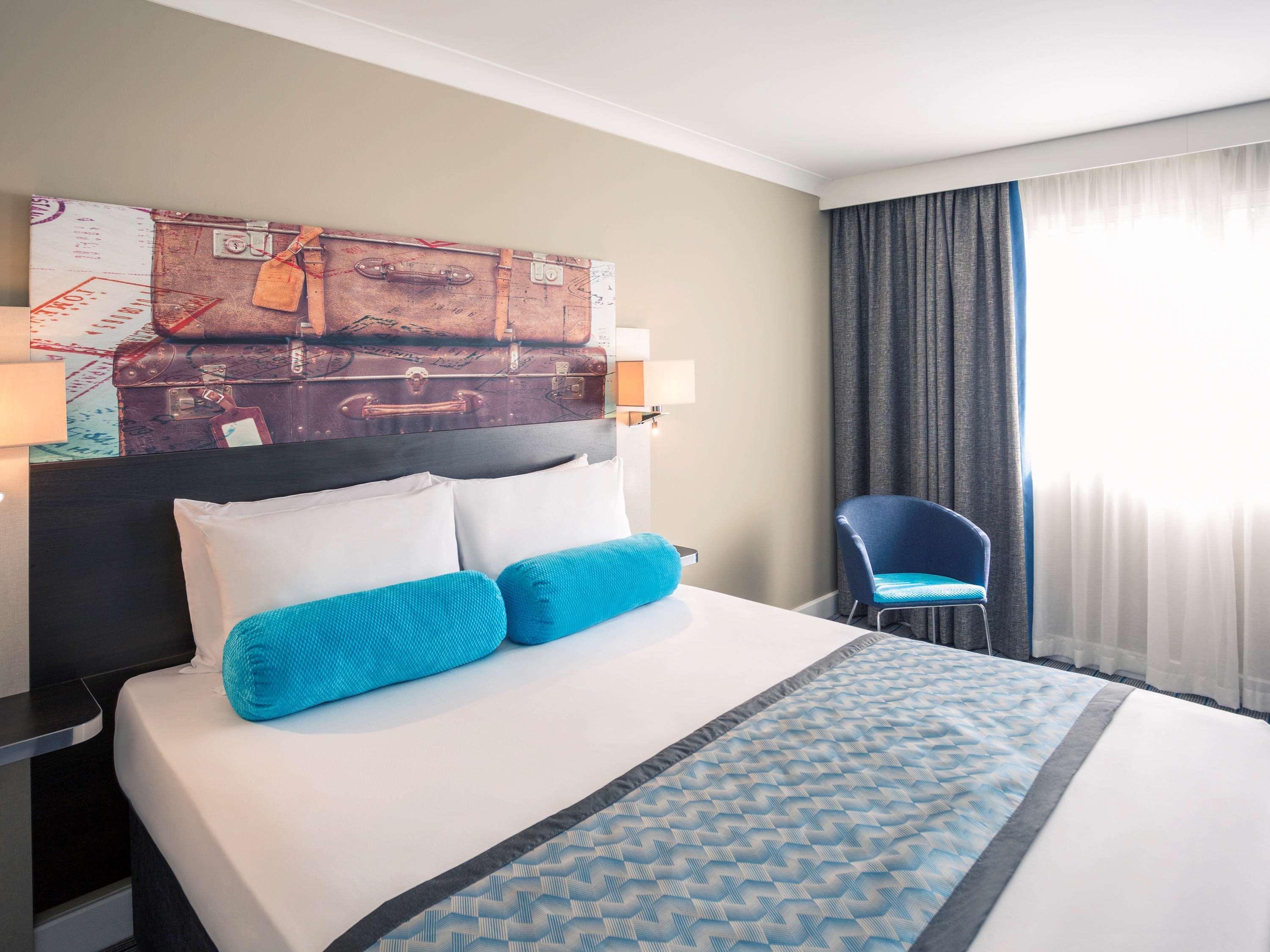Mercure London Heathrow Airport Hillingdon Esterno foto