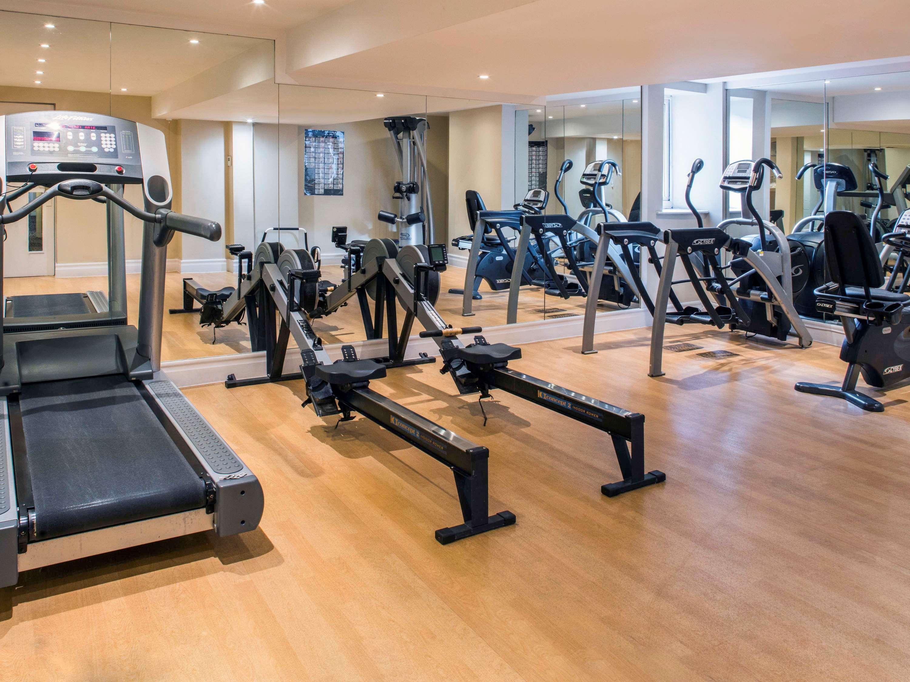 Mercure London Heathrow Airport Hillingdon Esterno foto