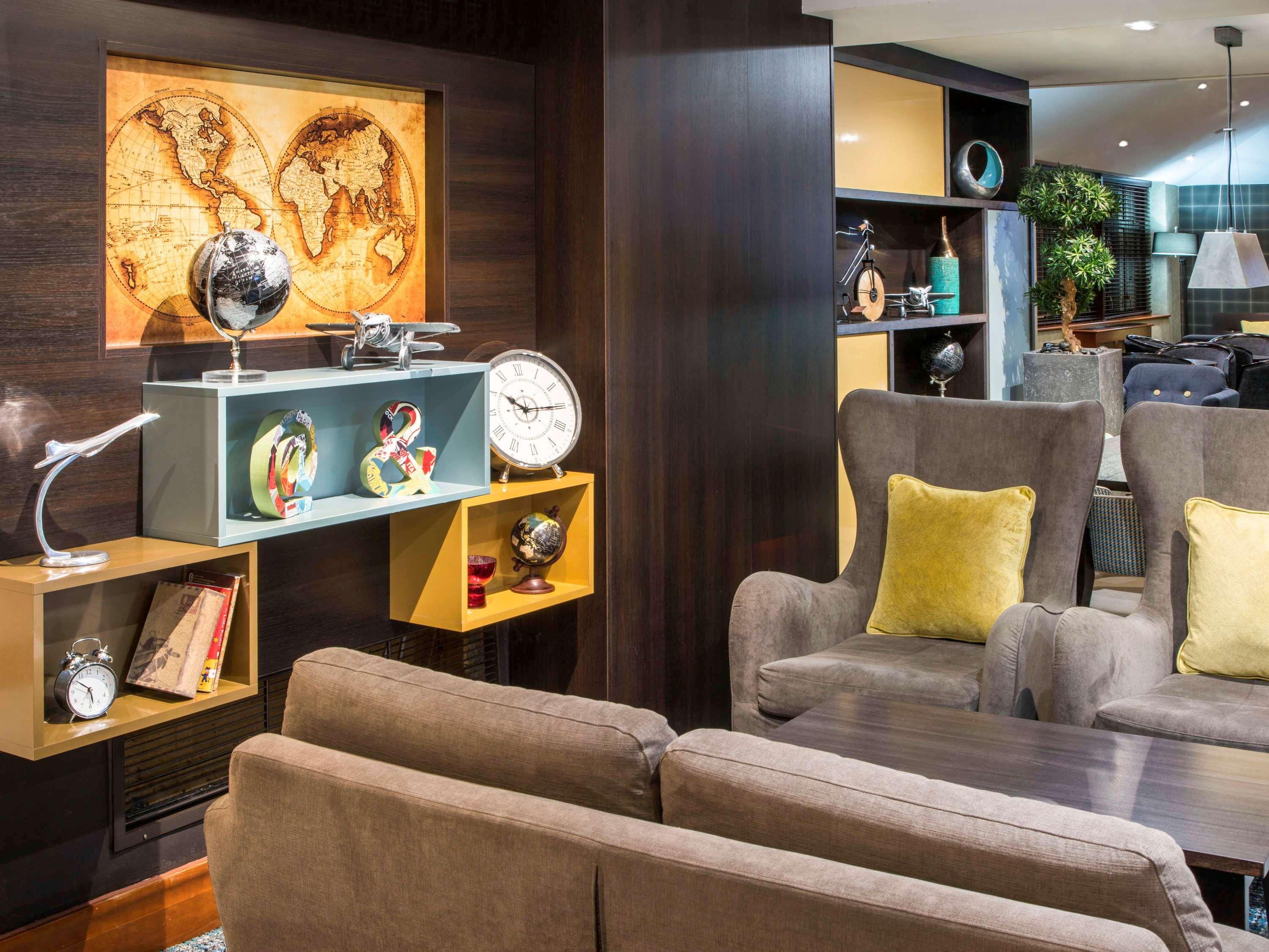 Mercure London Heathrow Airport Hillingdon Esterno foto