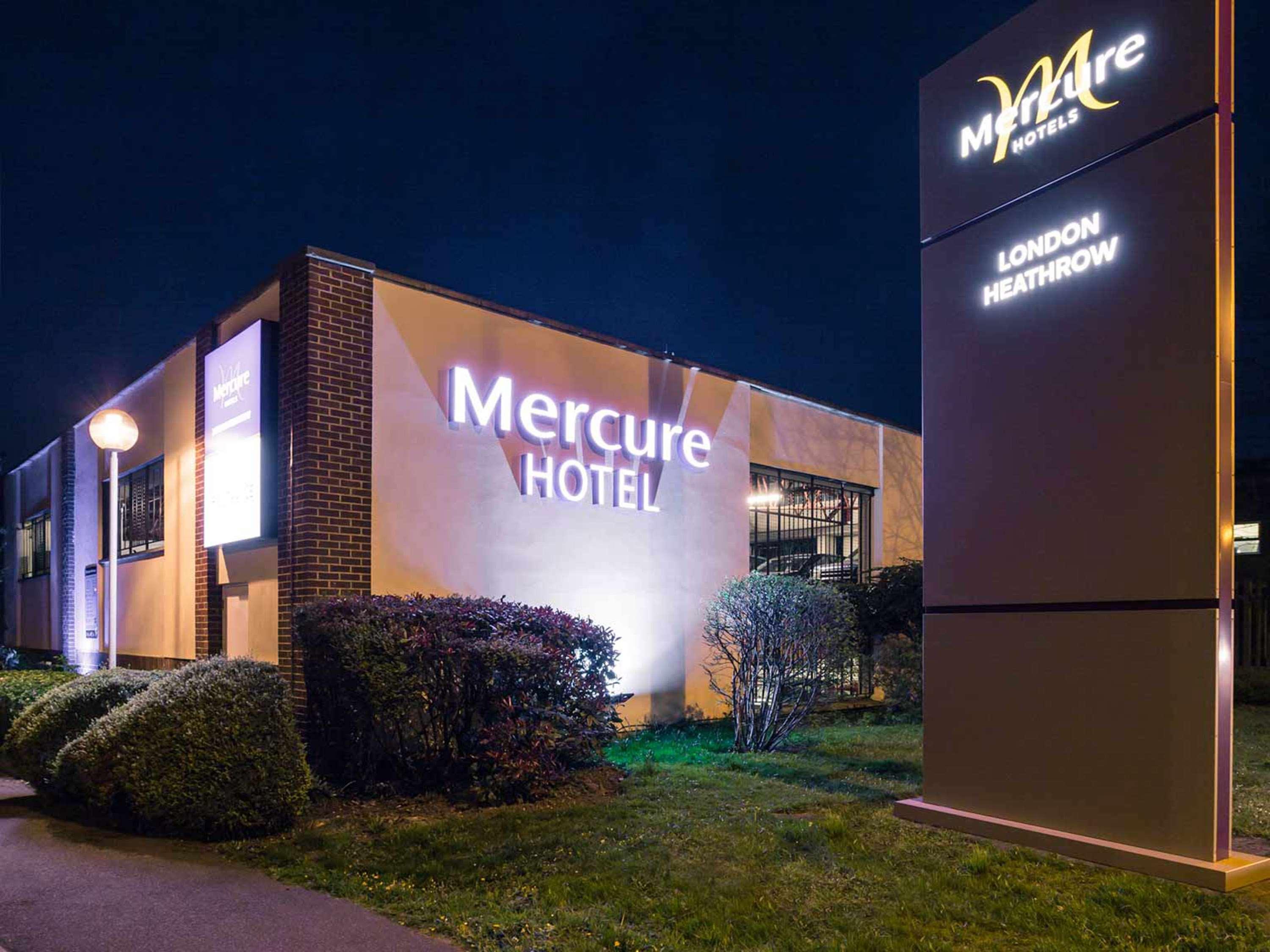 Mercure London Heathrow Airport Hillingdon Esterno foto