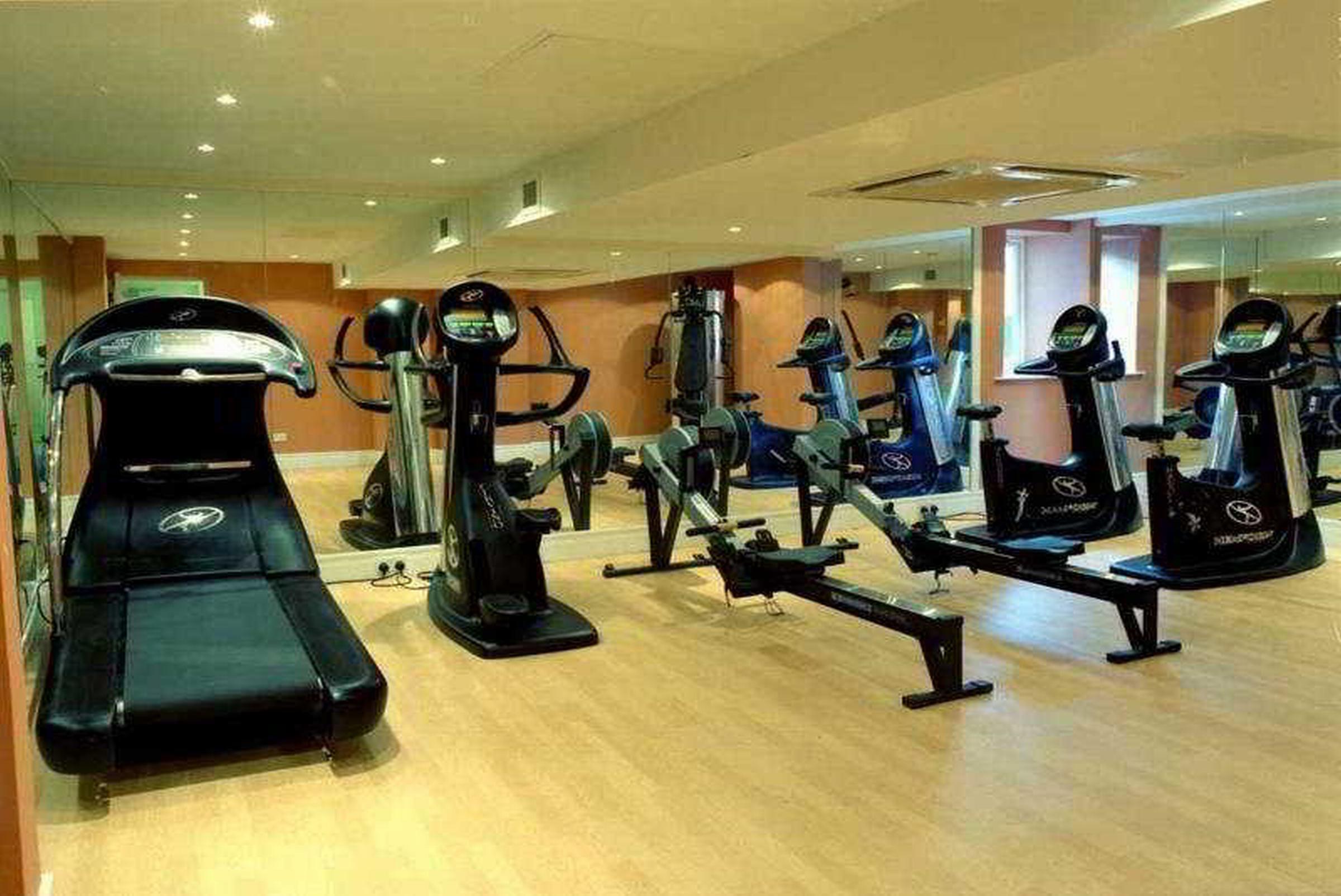 Mercure London Heathrow Airport Hillingdon Esterno foto