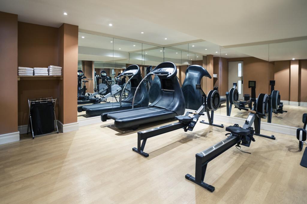 Mercure London Heathrow Airport Hillingdon Esterno foto